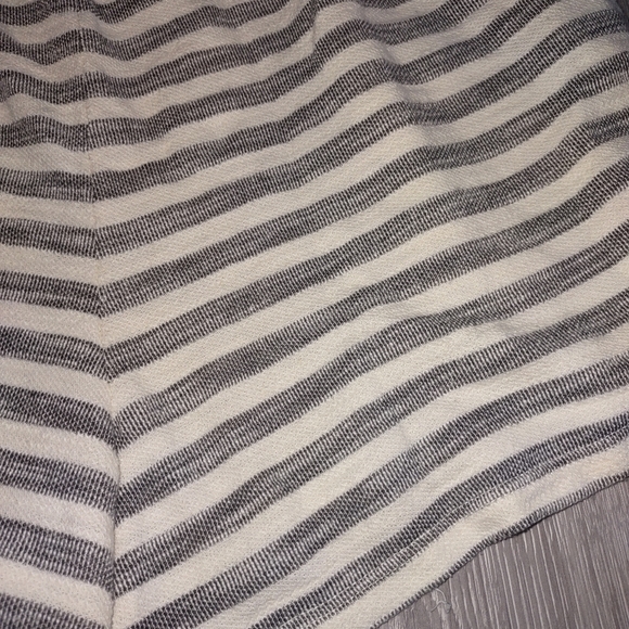 ANTHROPOLOGIE t.la relaxed fit shorts - Picture 2 of 6